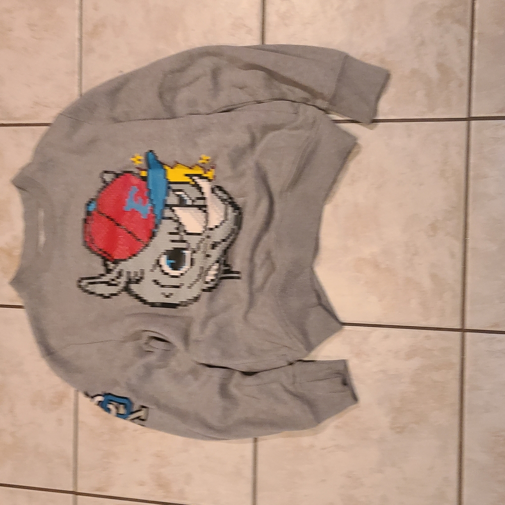 Ecko Unlimited Gray Sweatshirt with Colorful Graphic